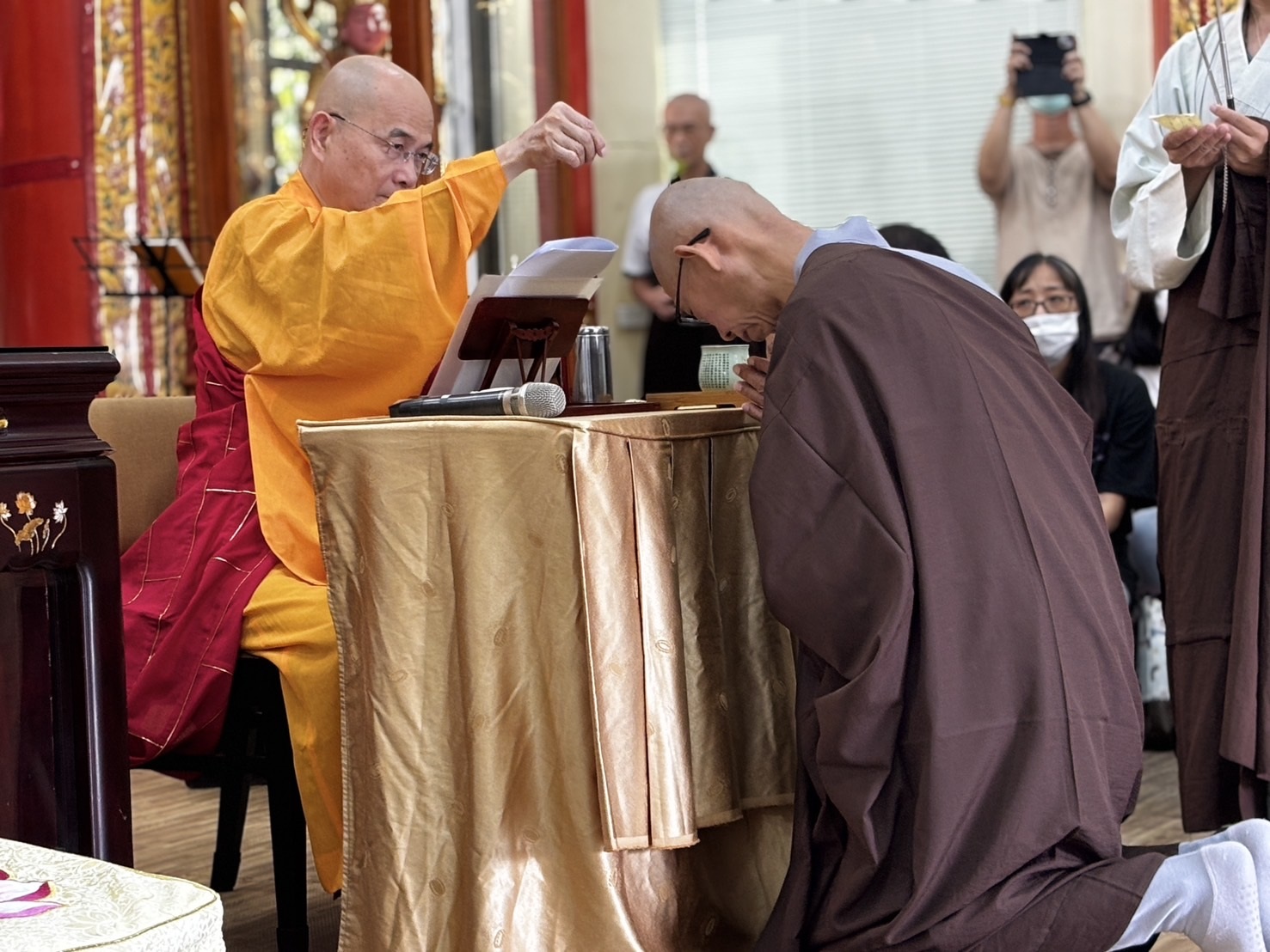 剃度典禮法登法師00