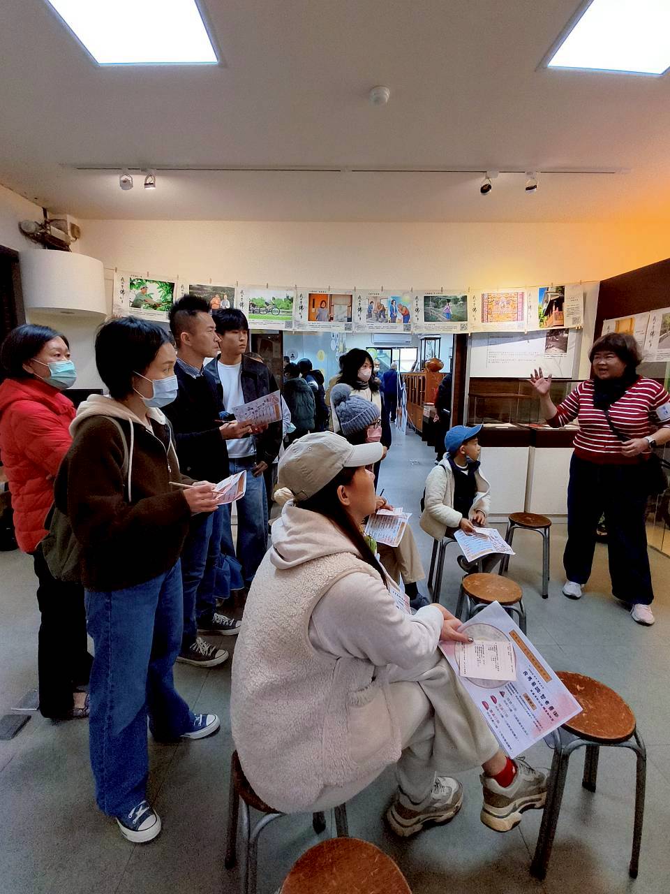 金蛇迎賓賓客盈門